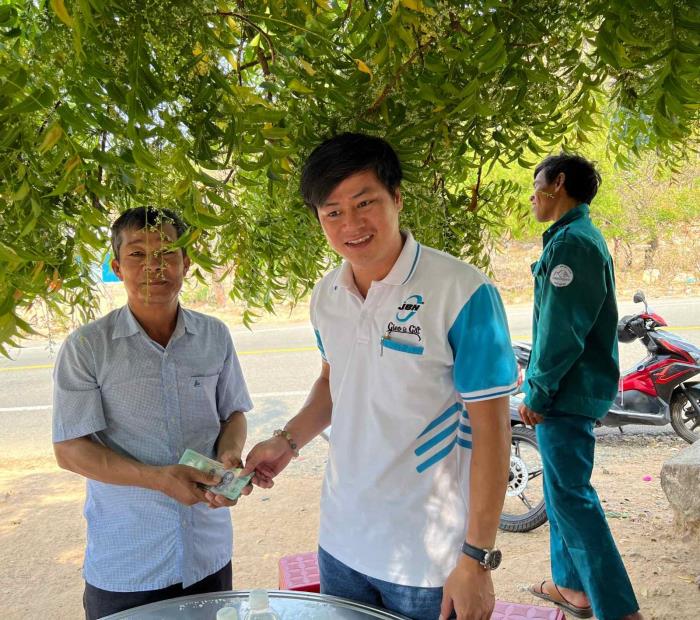 Hỗ trợ kinh phí xây nhà lần 1/2023 tại Ninh Thuận cho gia đình chị Cao Thị Hương